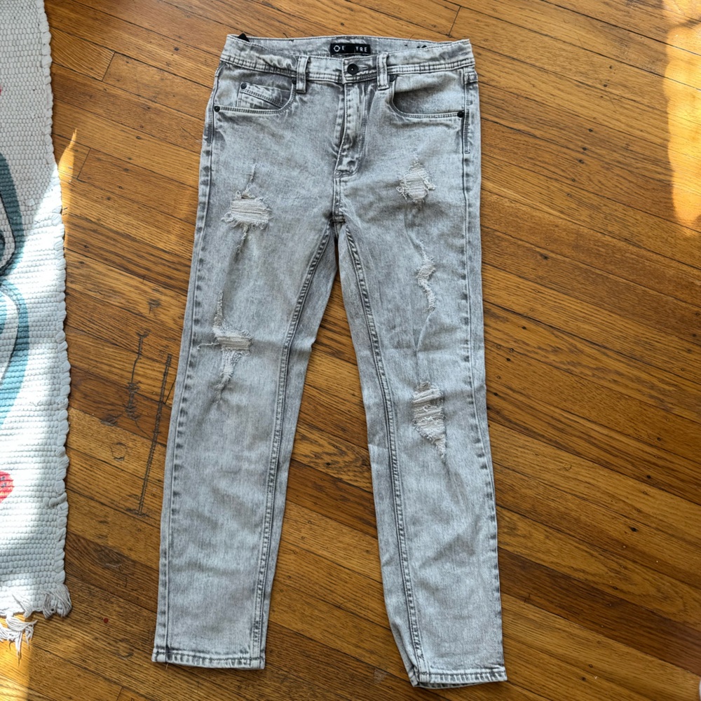 Grey Wash Distressed Jeans